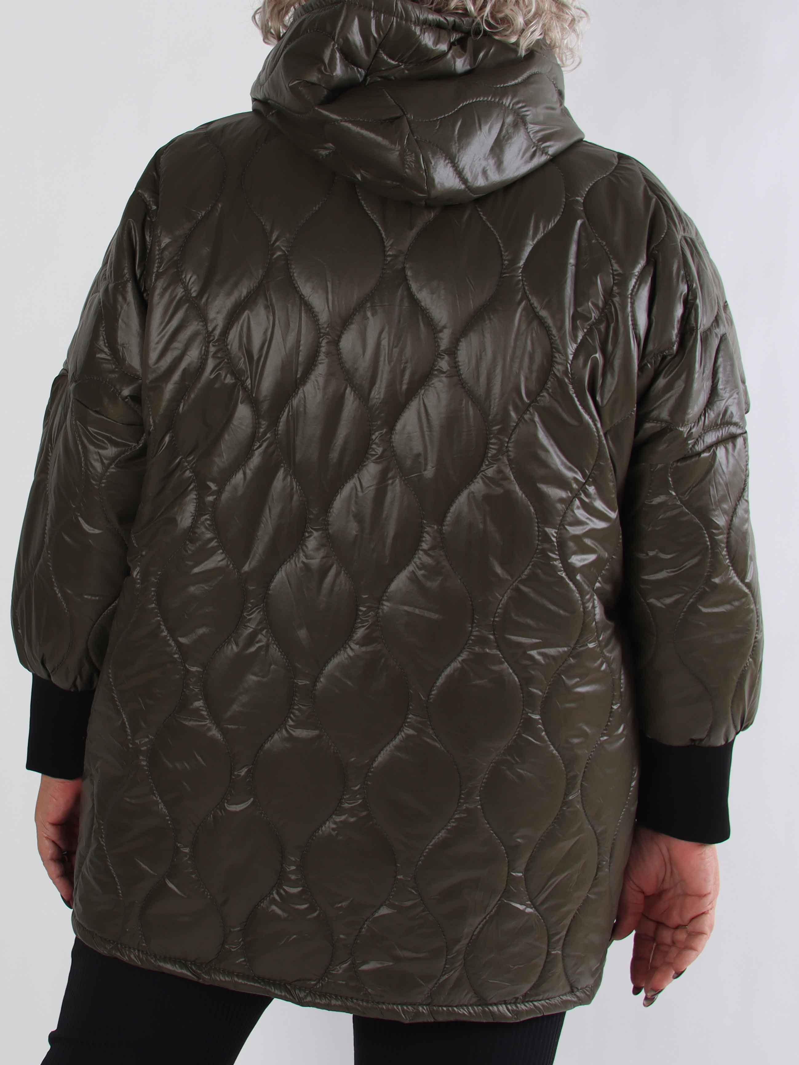 Augusta - Quiltet plus size jakke med hætte og lynlås